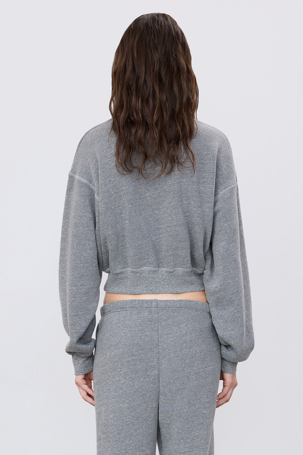 Sweatshirt Cropped Half-Zip Dark Heather Grey, détail – Éterne