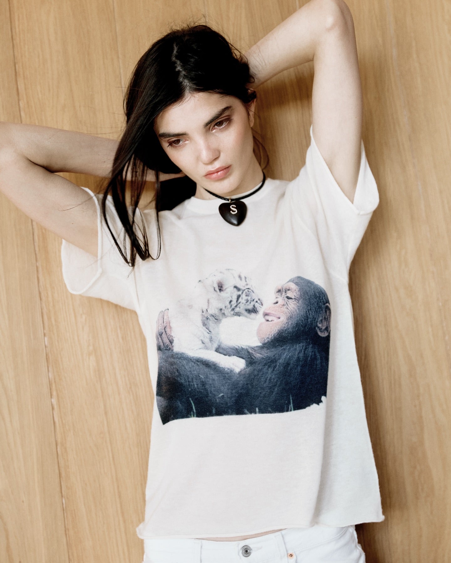 Collier Cœur en Bois sur cordon cuir – Lettre Personnalisable